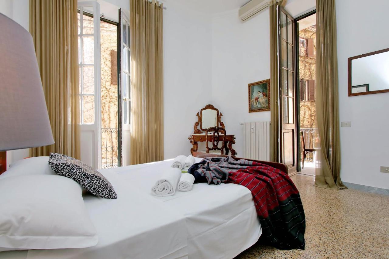 4Bnb - Tiberina Spacious Apartment Рим Екстер'єр фото